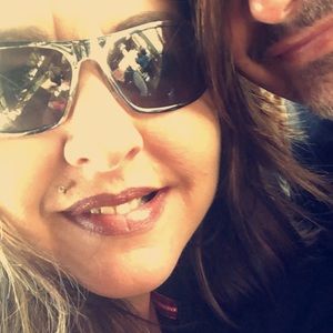 Meet your Posher, Myra